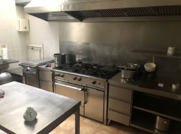 Wohn- und Geschäftshaus mit Gaststätte in Neuenstein ...